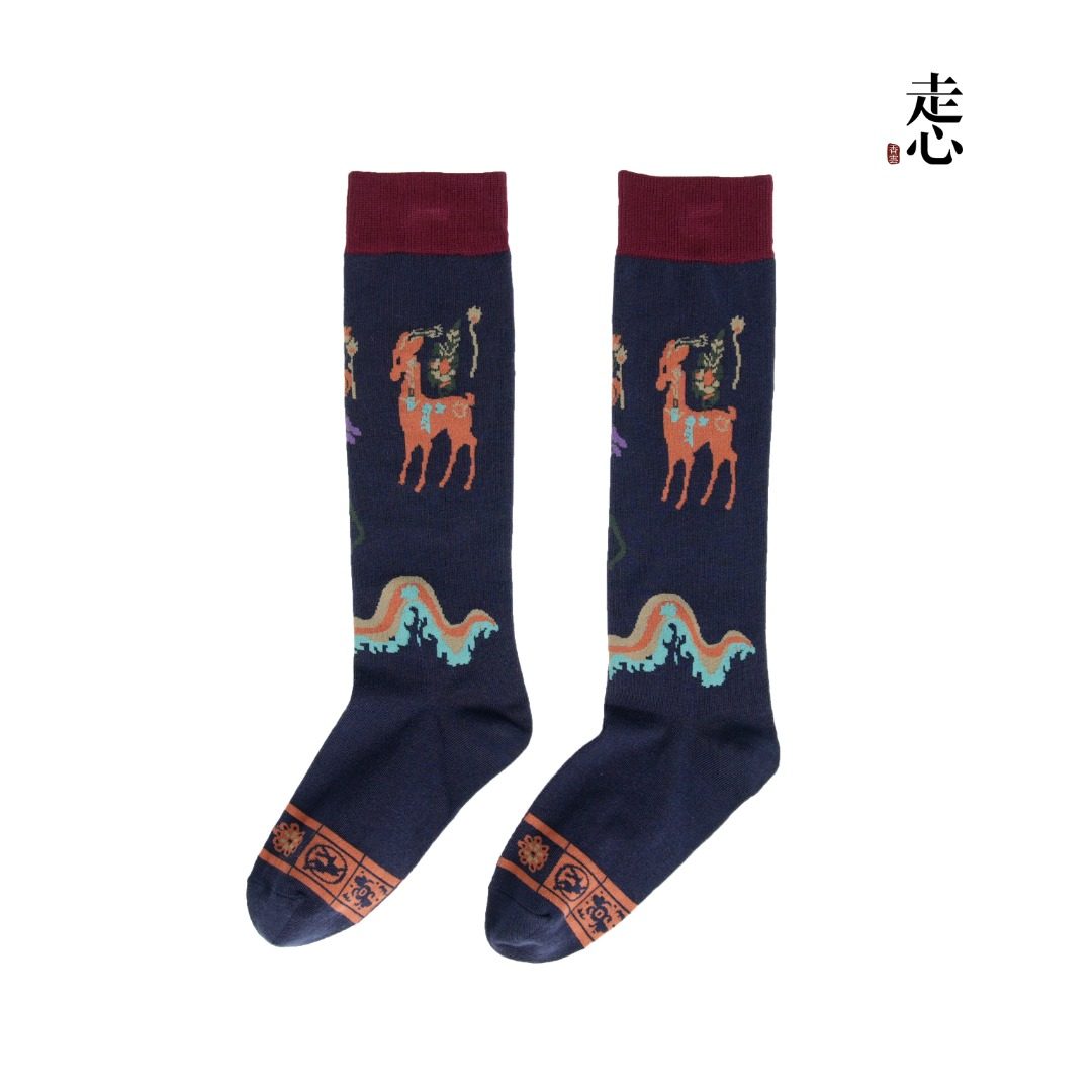 Nine-Colored Deer Crew Socks|Chinese Mythology Pattern Cotton Socks
