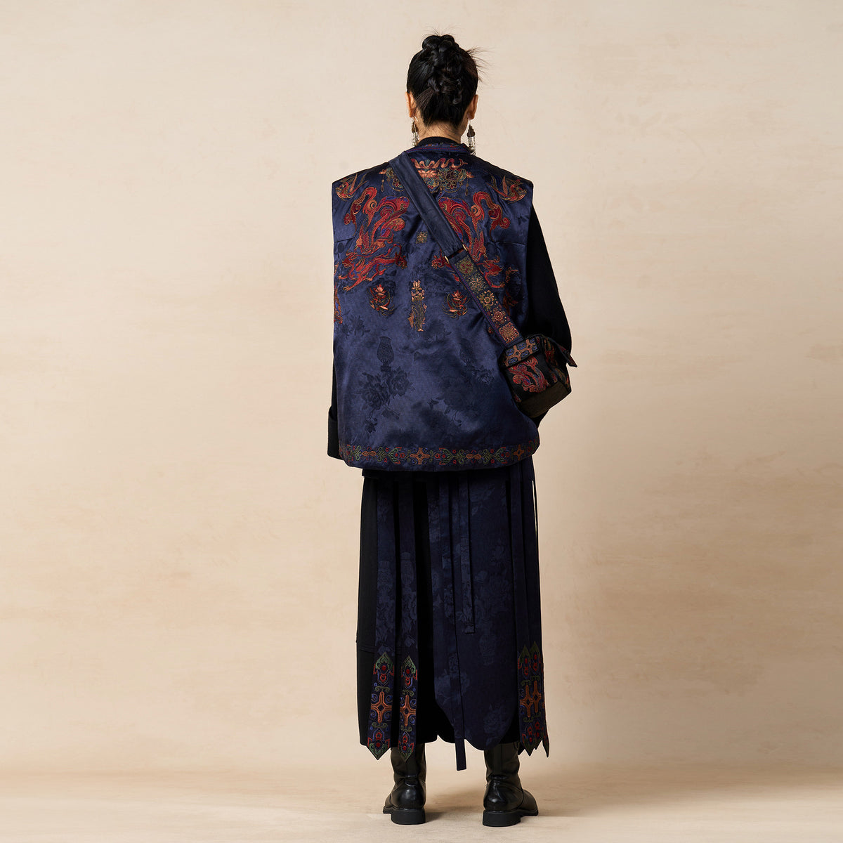 Luxury Gambiered Silk Down Vest - Dunhuang "Nine-Colored Deer" Hand-Embroidered Puffer