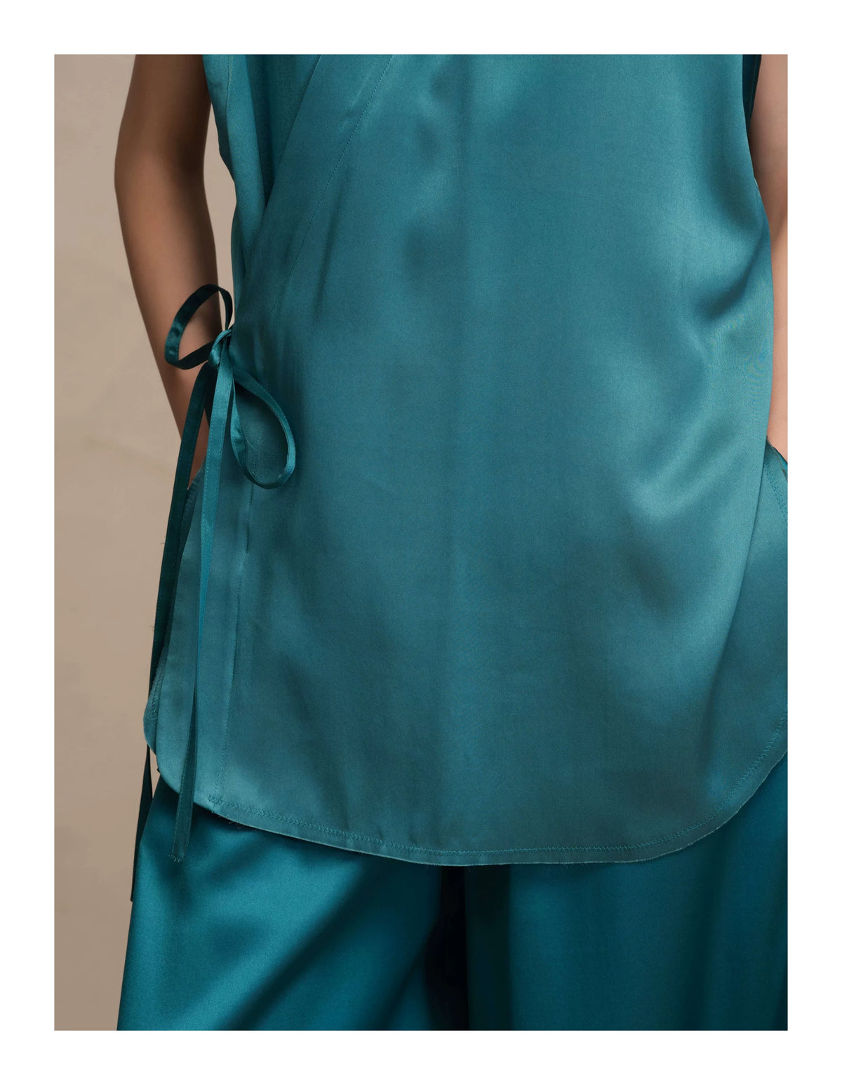 Luxury Heavy Silk Sleeveless Crossover Shirt- 26Y16701
