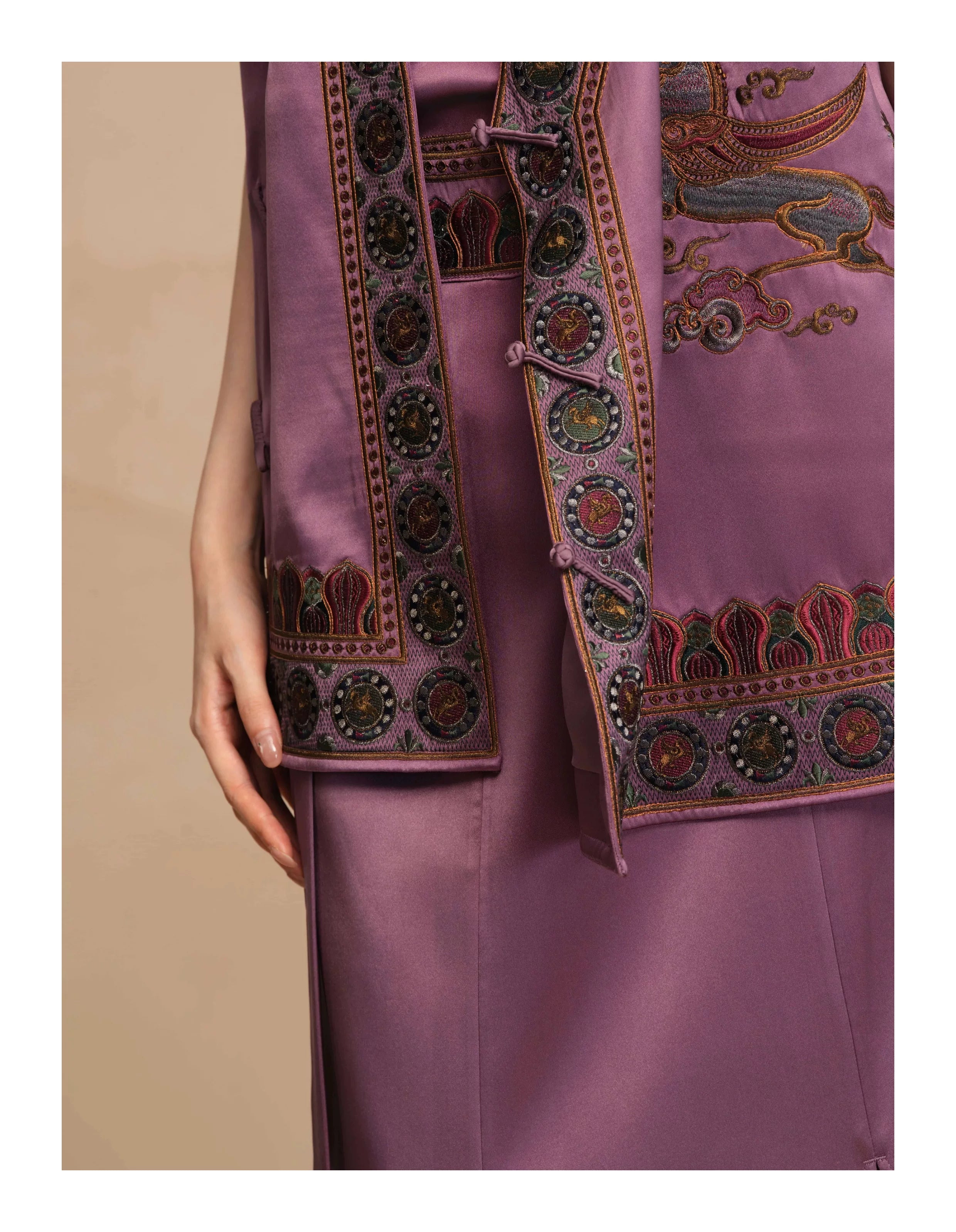 Luxury Dunhuang Pegasus Silk Longline Vest- 26ZMJ6323
