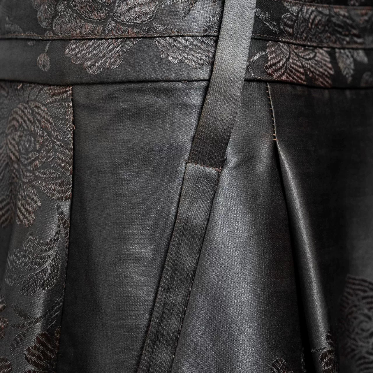 Luxury Gambiered Silk Pleated Harem Pants-25Z24101