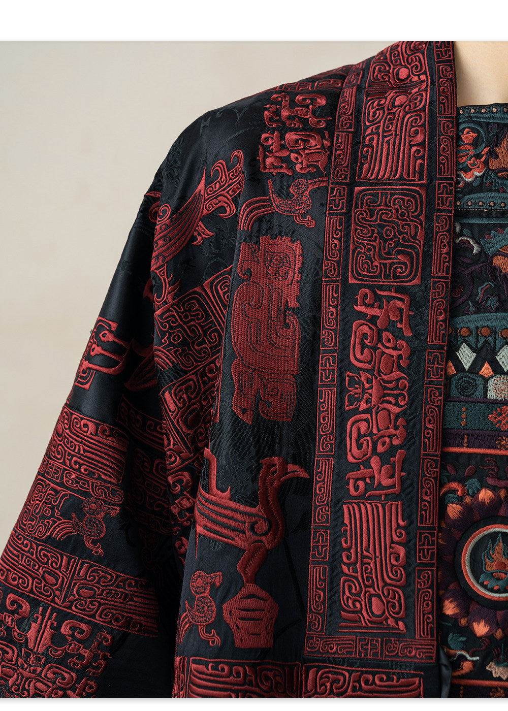 Chinese Xiangyun Silk Sanxingdui Embroidered Kasaya