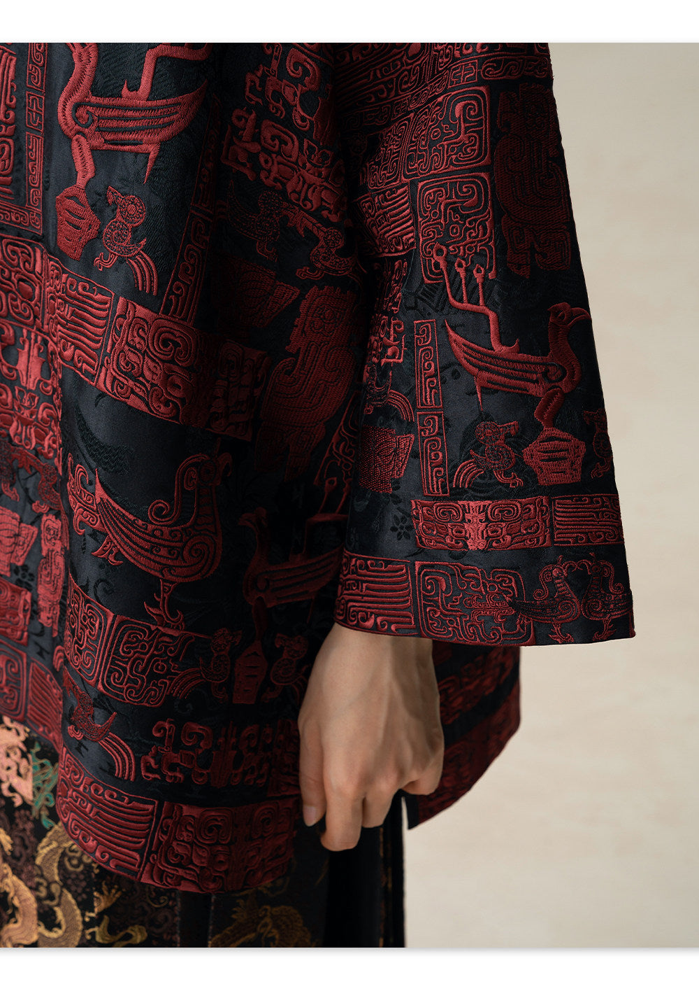 Chinese Xiangyun Silk Sanxingdui Embroidered Kasaya