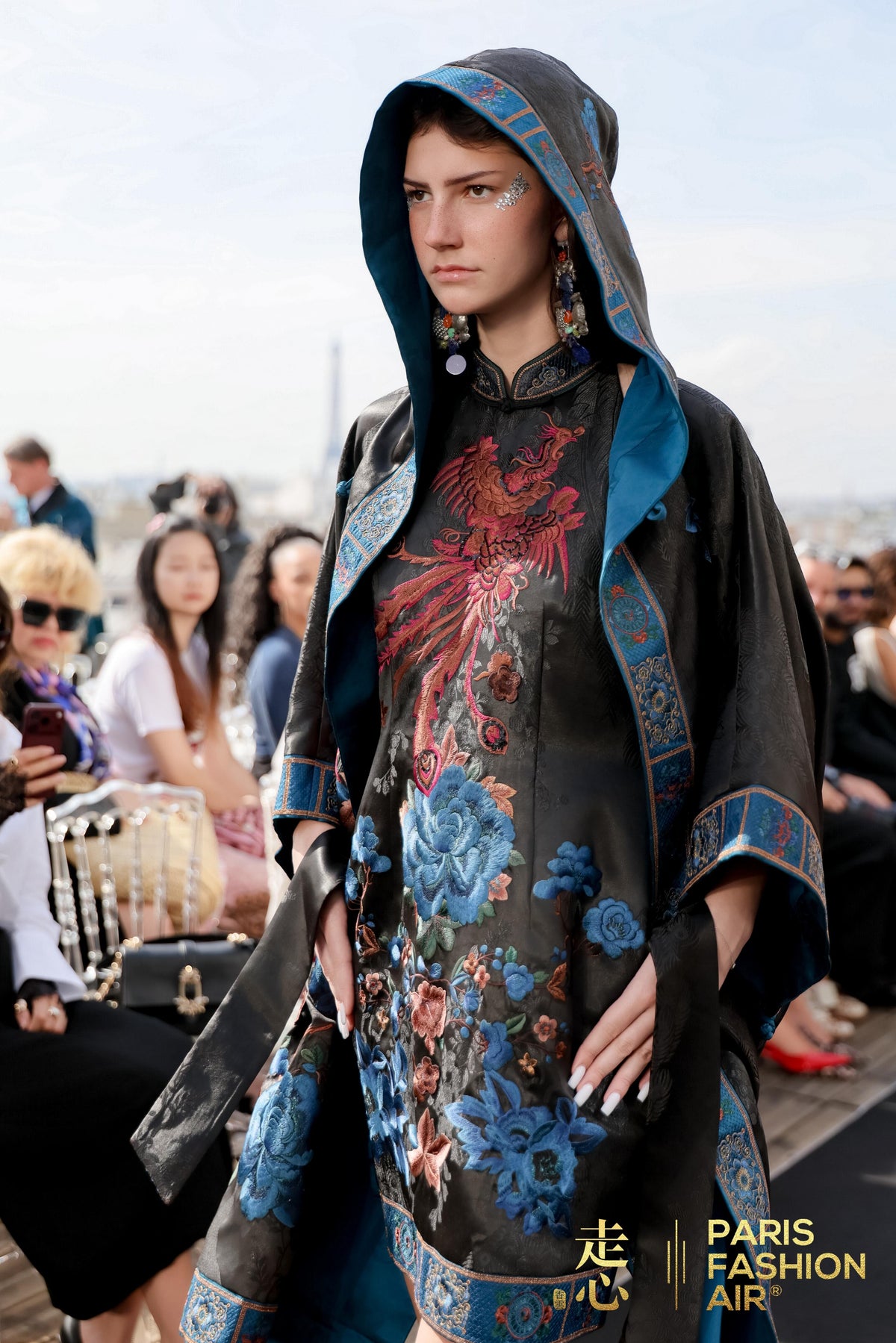 Luxury Black Phoenix Silk Cape Coat-26ZWT6896
