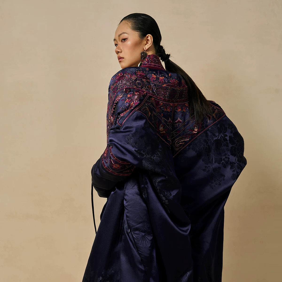 Luxury Black Phoenix Silk Down Puffer Coat-24ZX8079