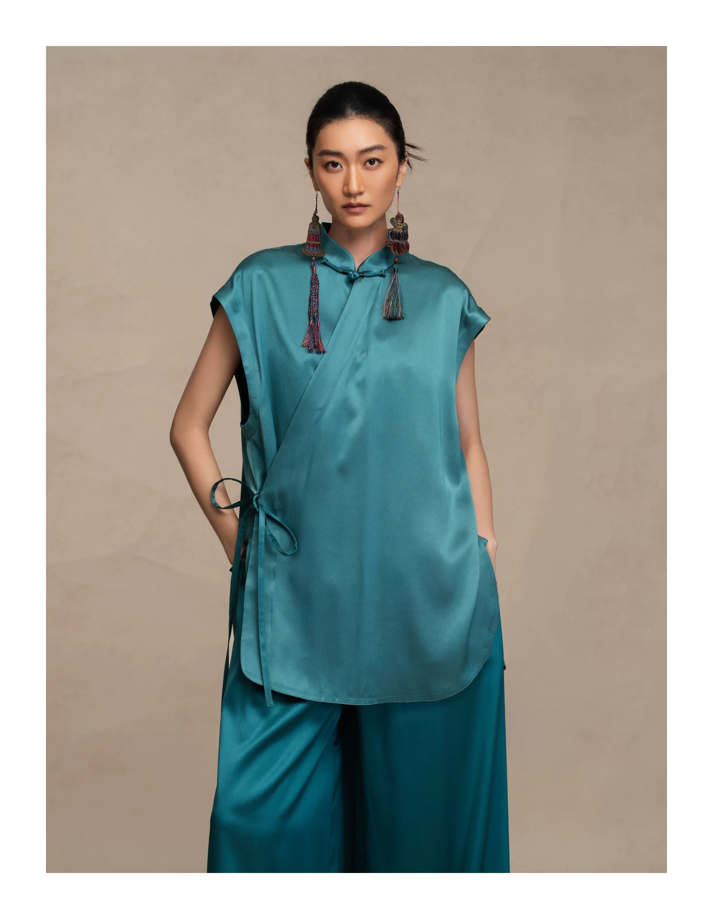 Luxury Heavy Silk Sleeveless Crossover Shirt- 26Y16701