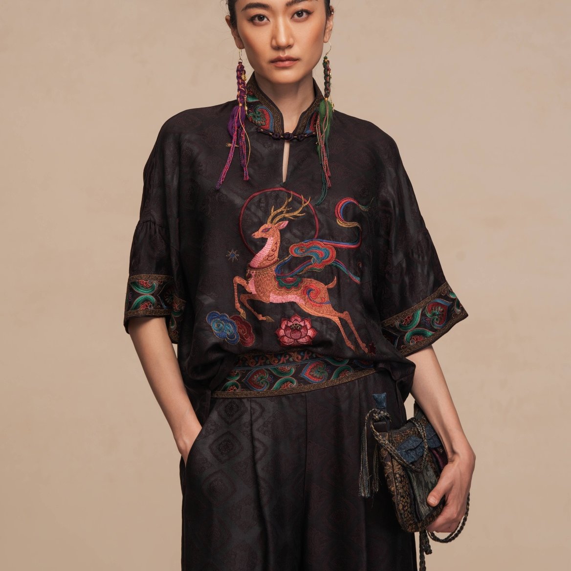 Luxury Dunhuang Nine-Colored Deer Silk Mandarin Collar Top-26ZW034F