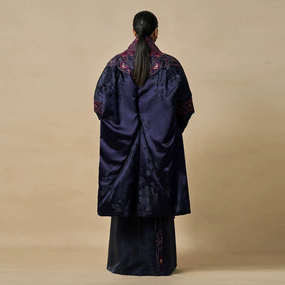 Luxury Black Phoenix Silk Down Puffer Coat-24ZX8079