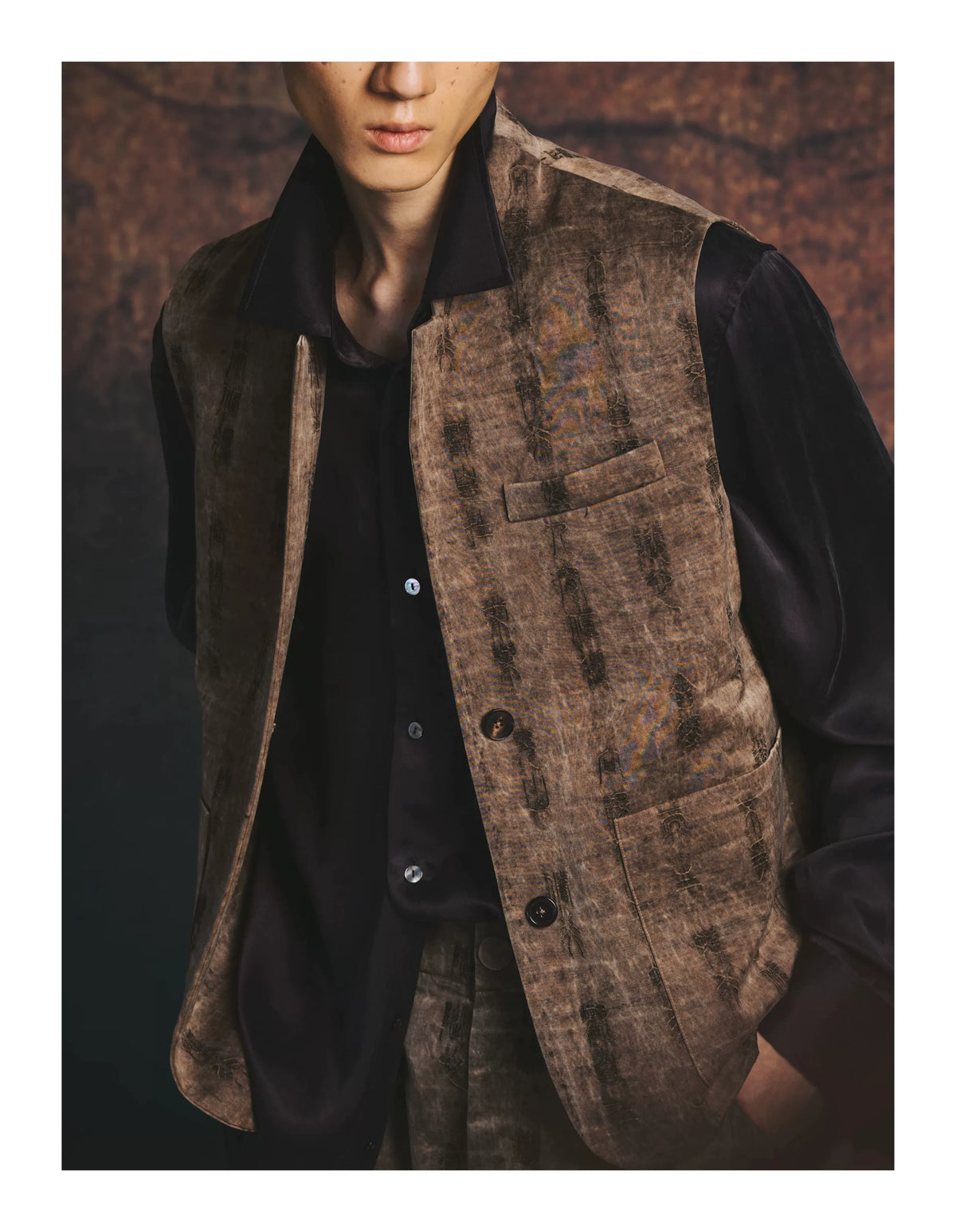 Luxury Almond Oracle Script Silk Vest-26H03801