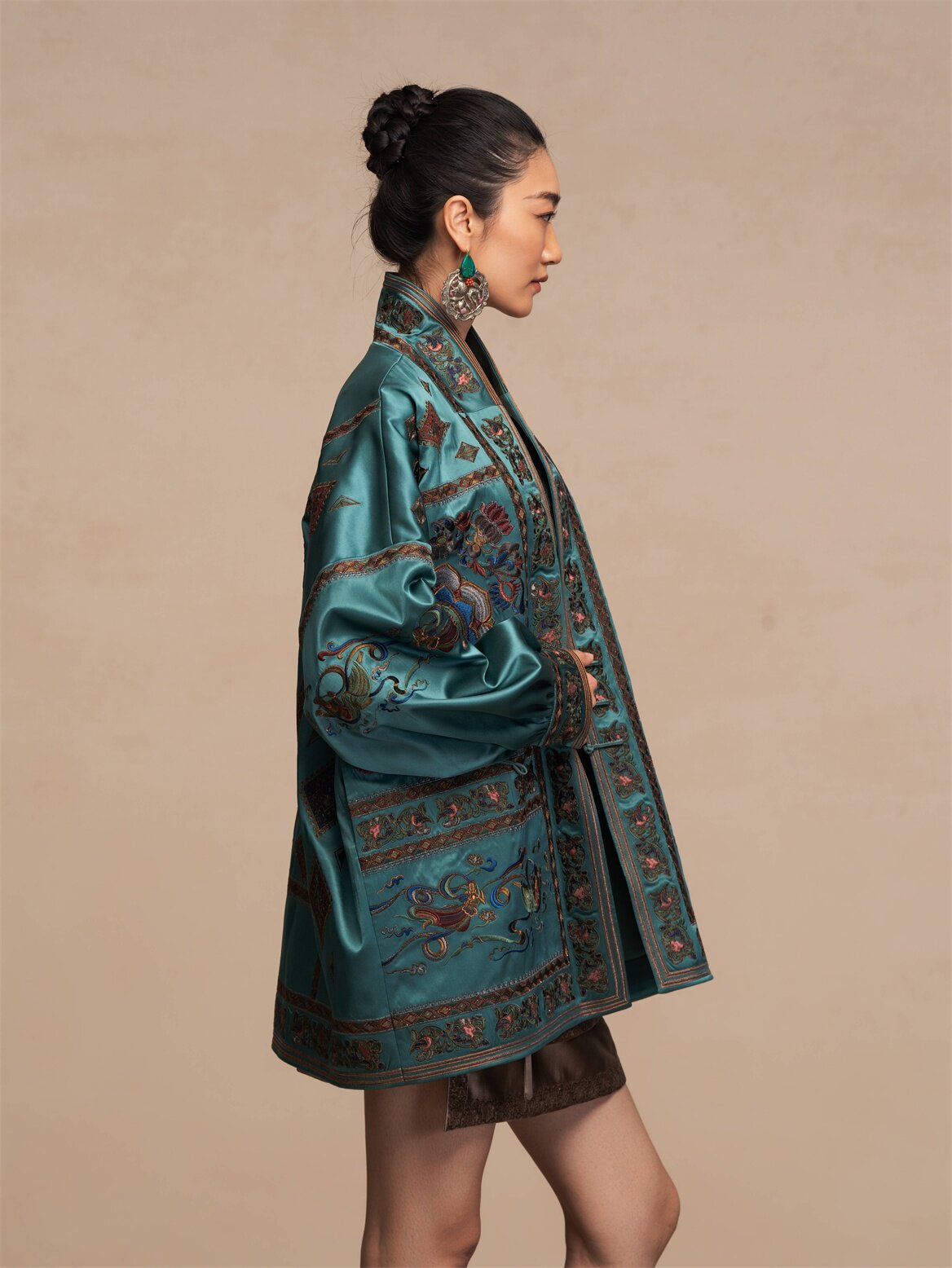 Luxury Dunhuang Lotus Caisson Gambiered Silk Kimono Coat-26ZWT6301