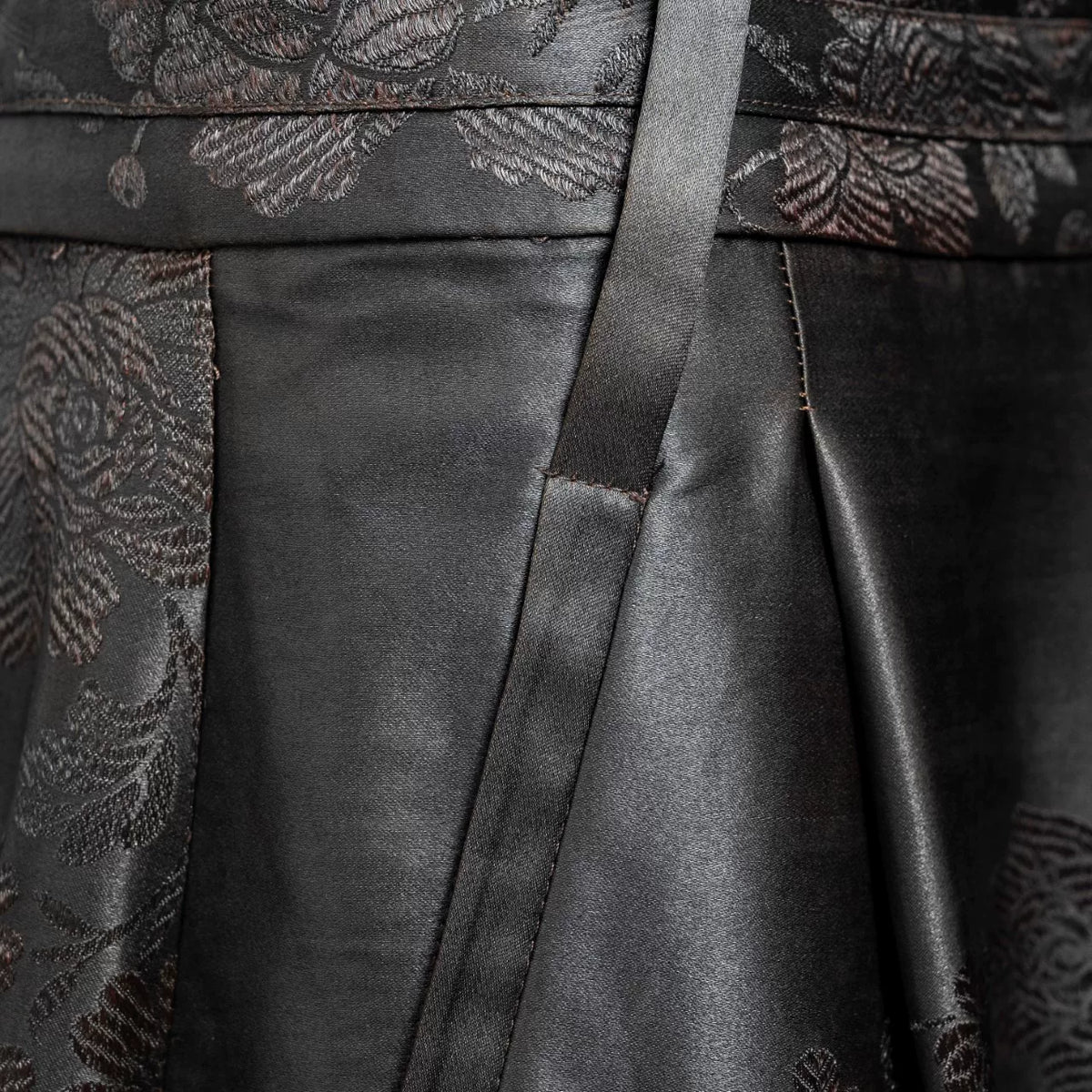 Luxury Gambiered Silk Pleated Harem Pants-25Z24101